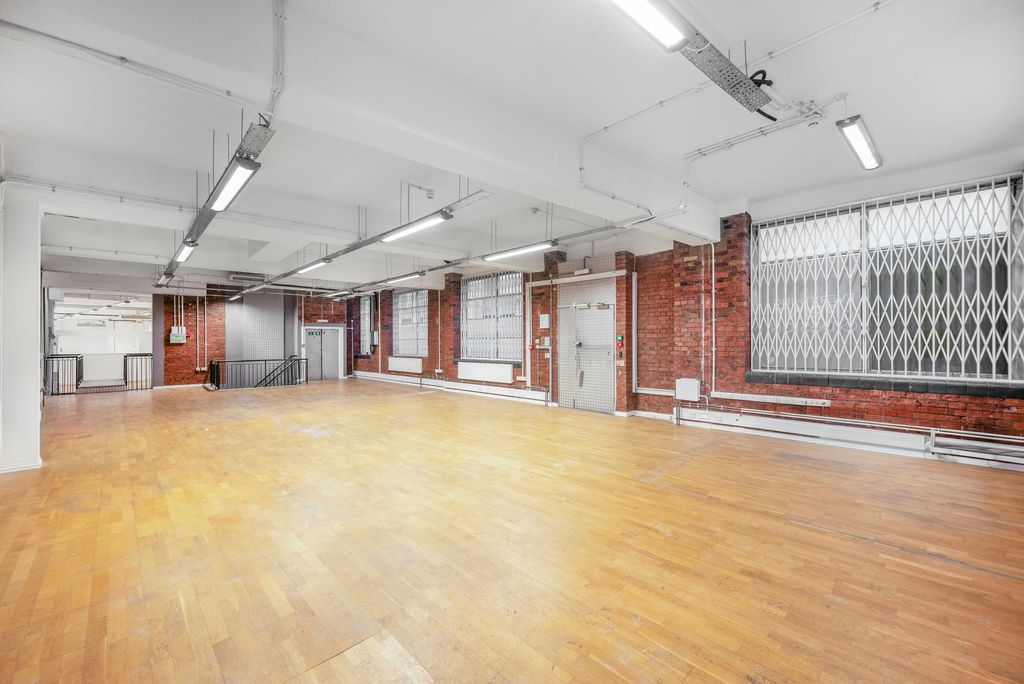 Property photo 1 of 8 P02.Jpg