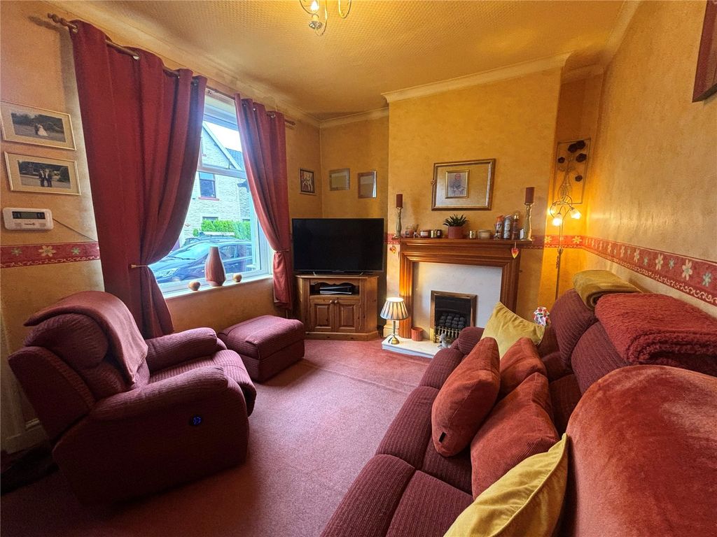 Property photo 2 of 8 Picture No. 05