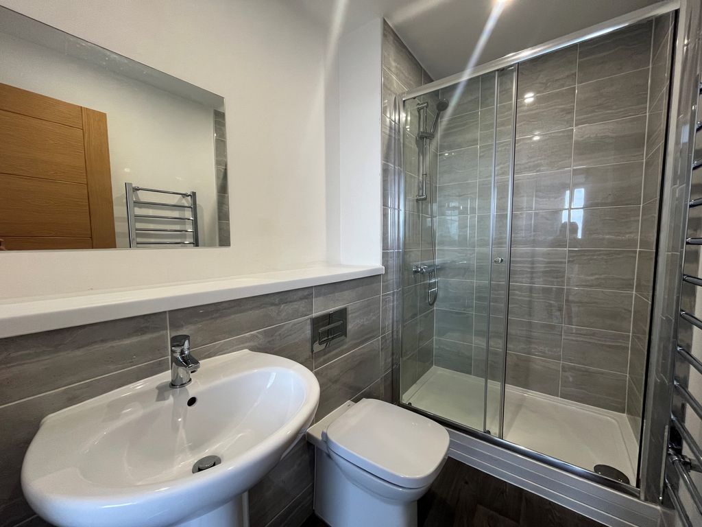 Property photo 2 of 3