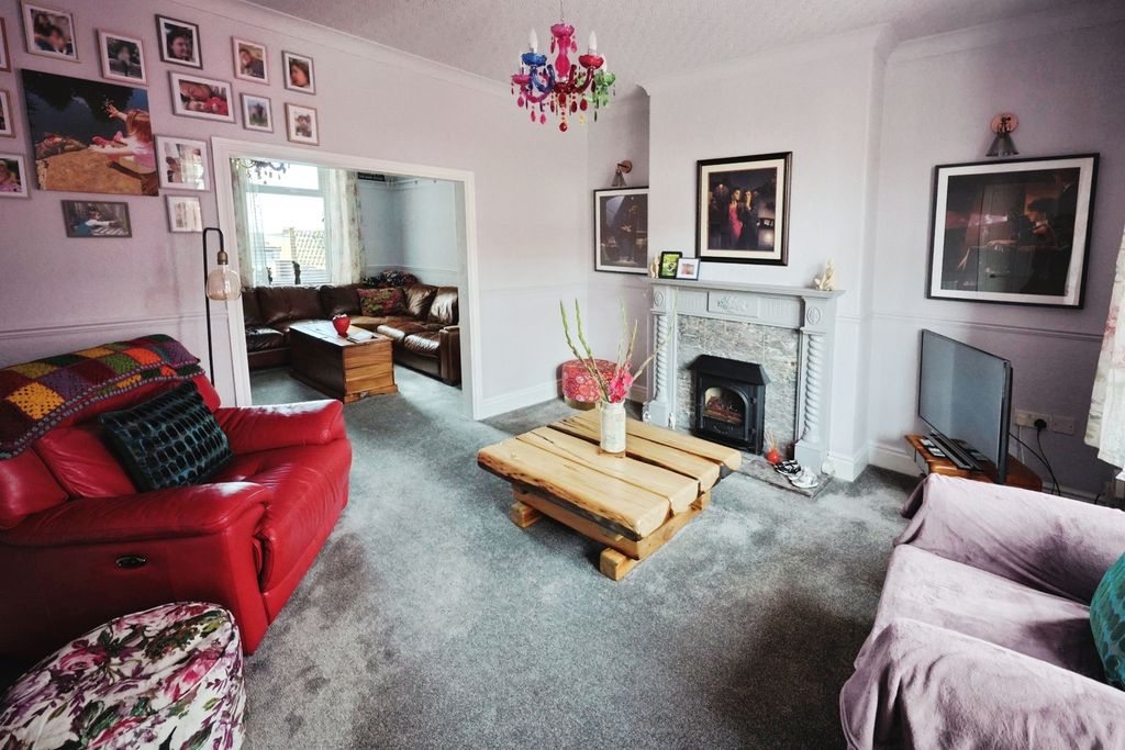 Property photo 3 of 14 Pbox-Img.Jpg