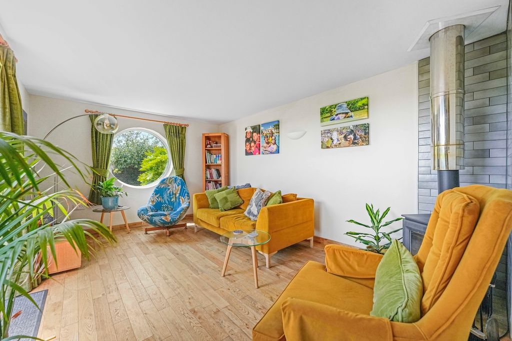 Property photo 1 of 22