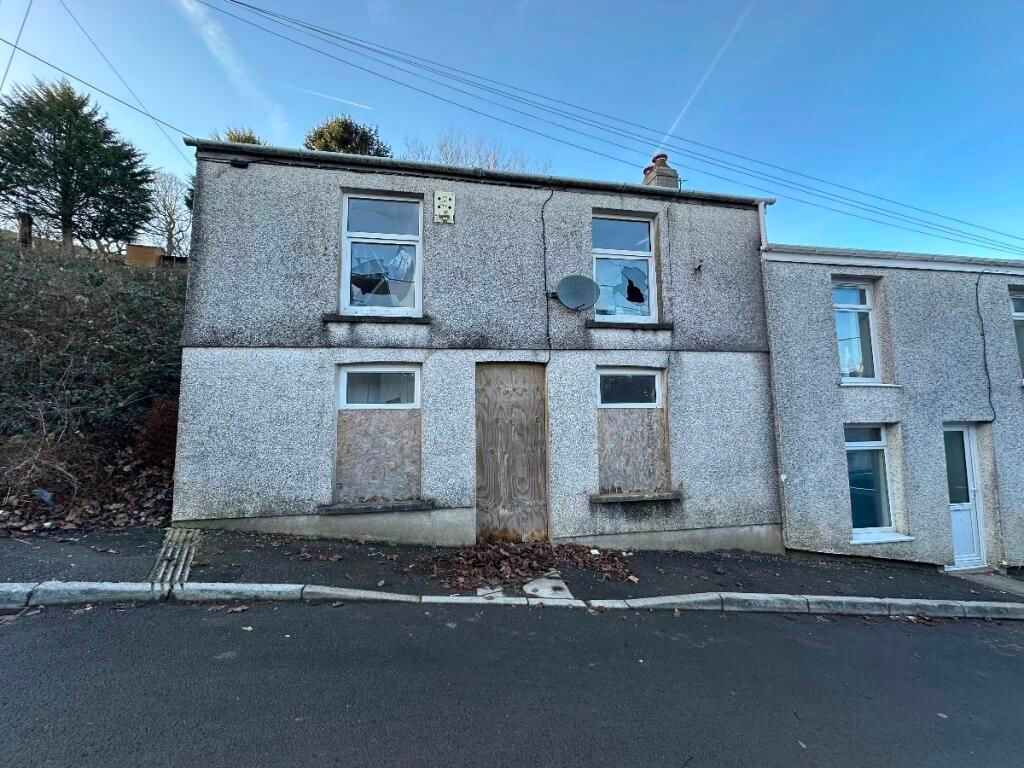 Property photo 1 of 11