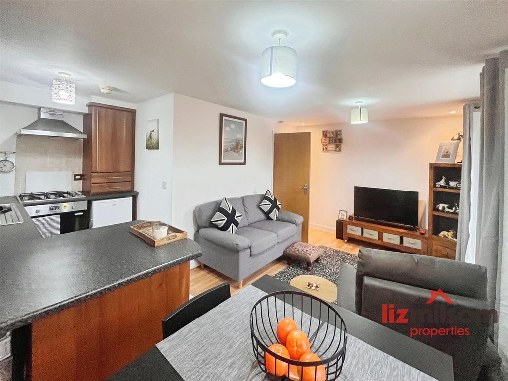 Property photo 2 of 10 A7A8Abd4-Img_6266.Jpg