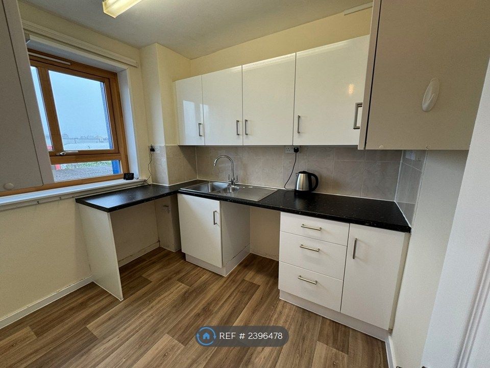 Property photo 2 of 13 Kitchen
