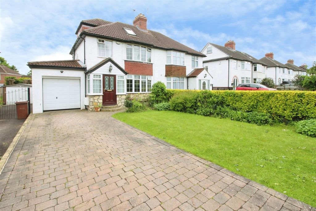 Property photo 1 of 21 Outside