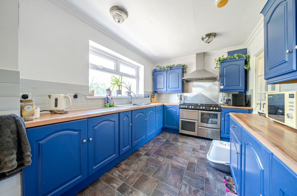 Property photo 3 of 28 1453209-11-69F2A093d015c