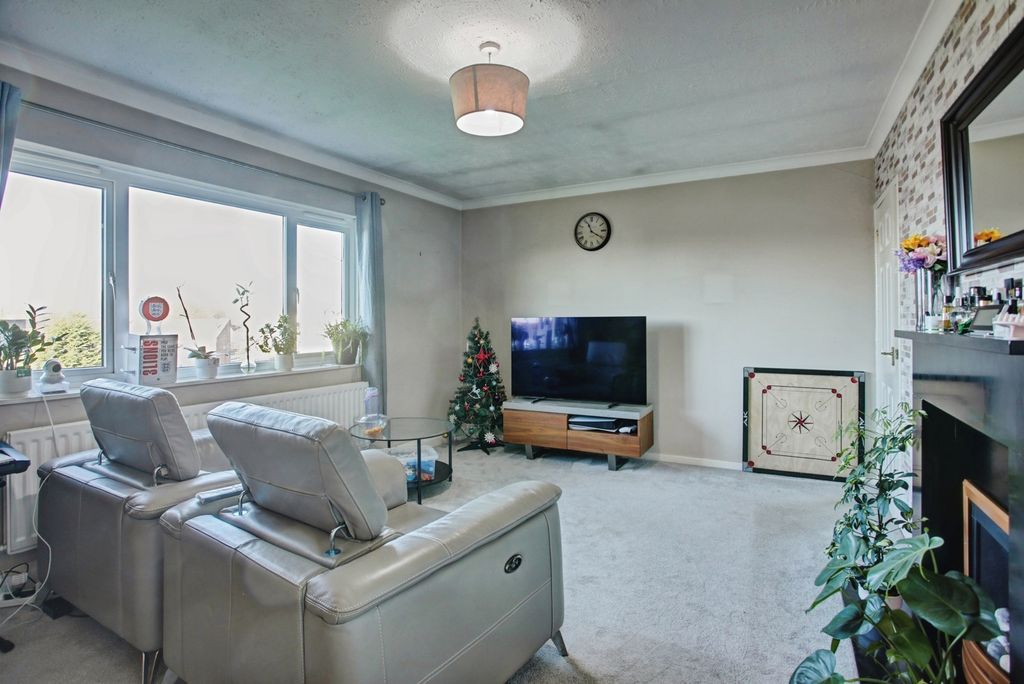 Property photo 2 of 9 Pbox-Img.Jpg