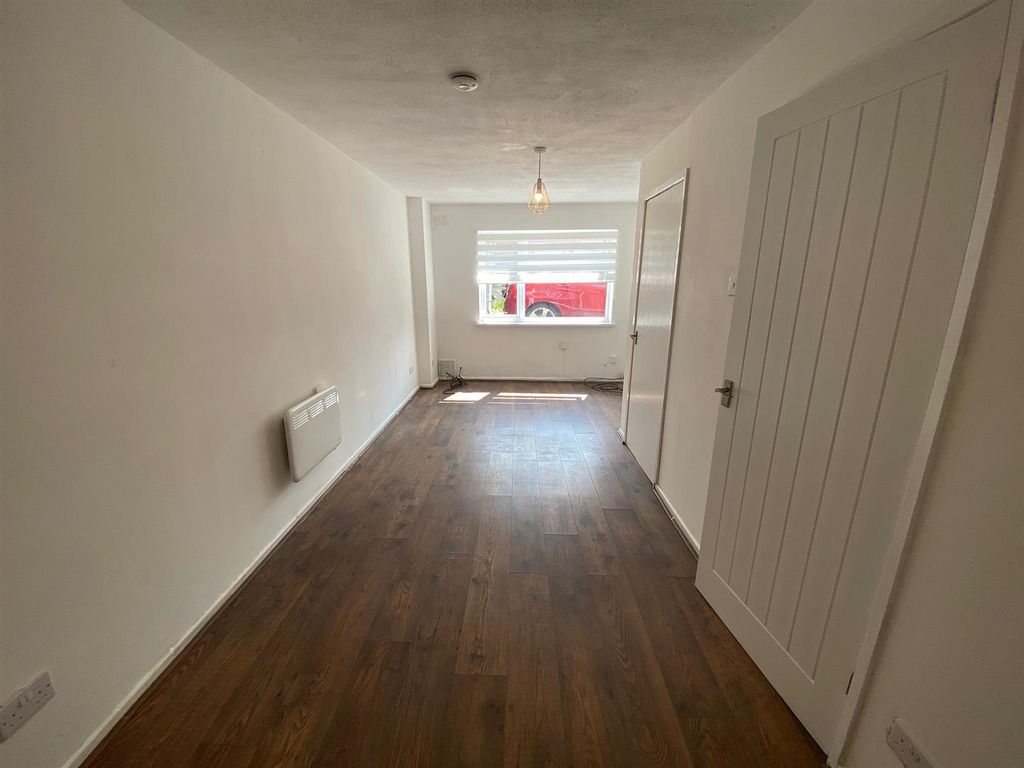 Property photo 3 of 7 Photo-2025-06-17-15-13-52.Jpg