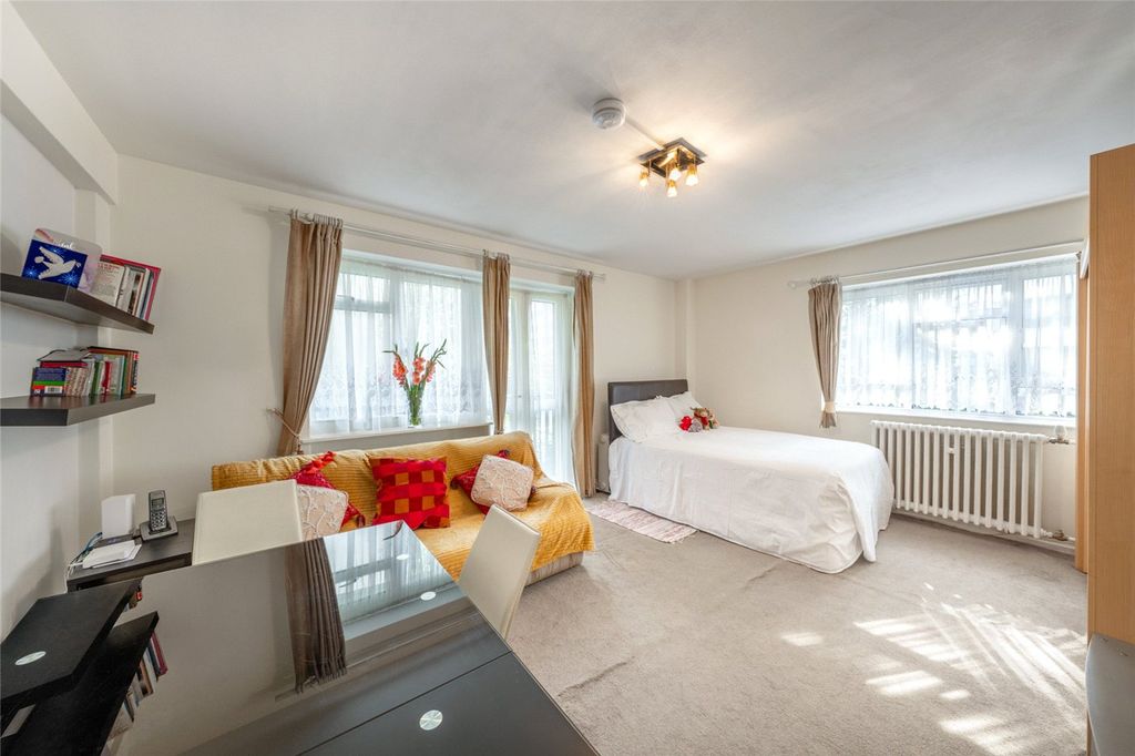 Property photo 2 of 14 Picture No. 23