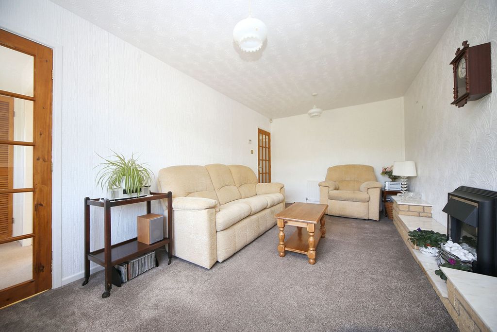 Property photo 2 of 20