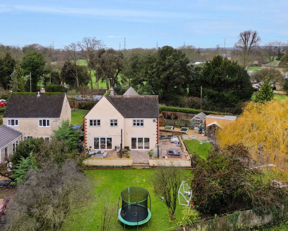 Property photo 2 of 29