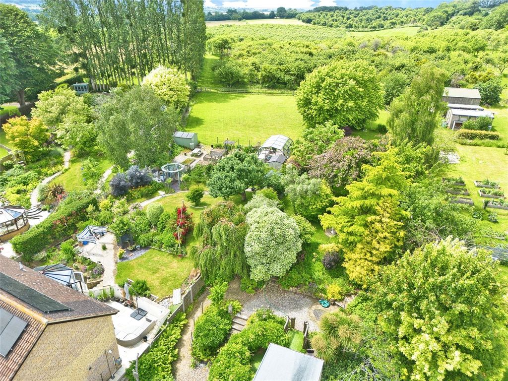 Property photo 2 of 24 Picture No. 26