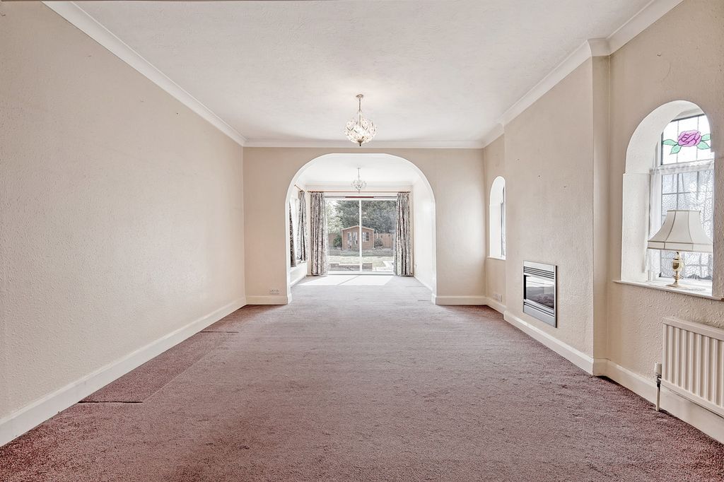 Property photo 2 of 24