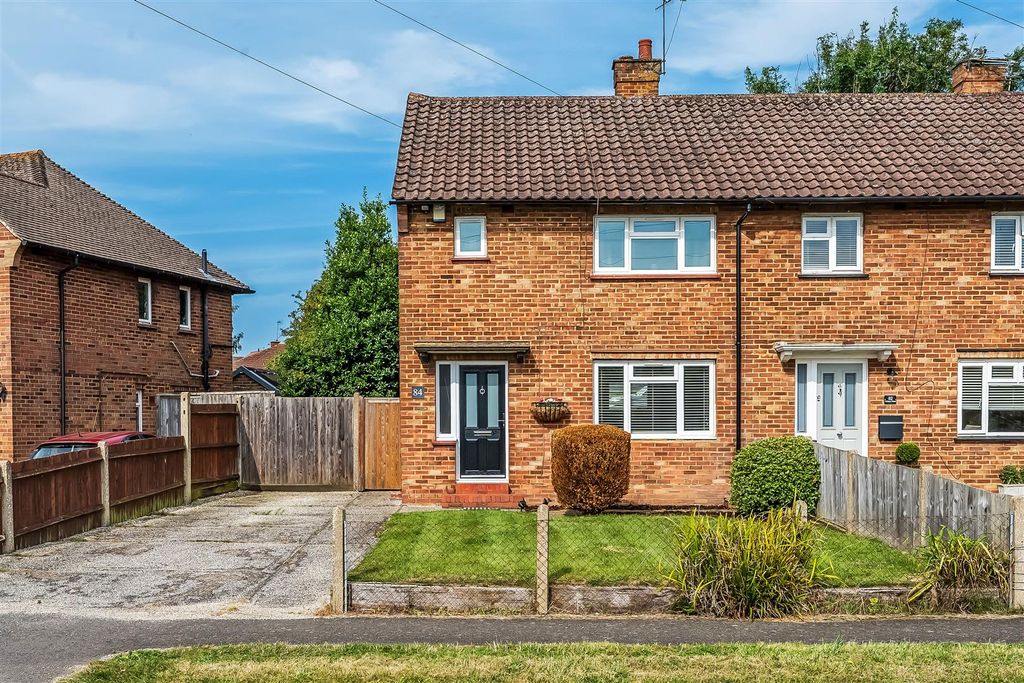 Property photo 1 of 32 84-Ockleys-Mead-35.Jpg