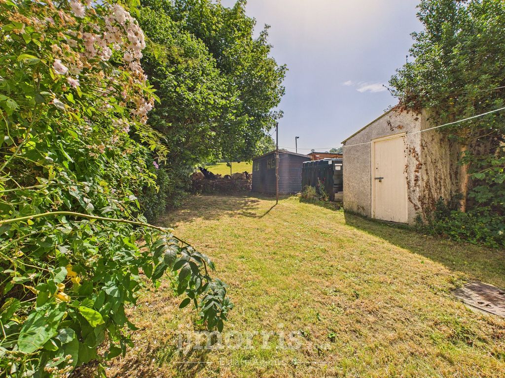 Property photo 3 of 26