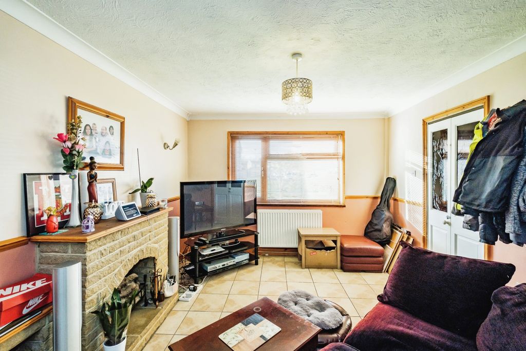 Property photo 2 of 17 Photography