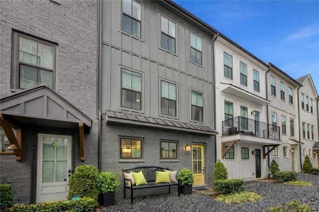 Property photo 1 of 31