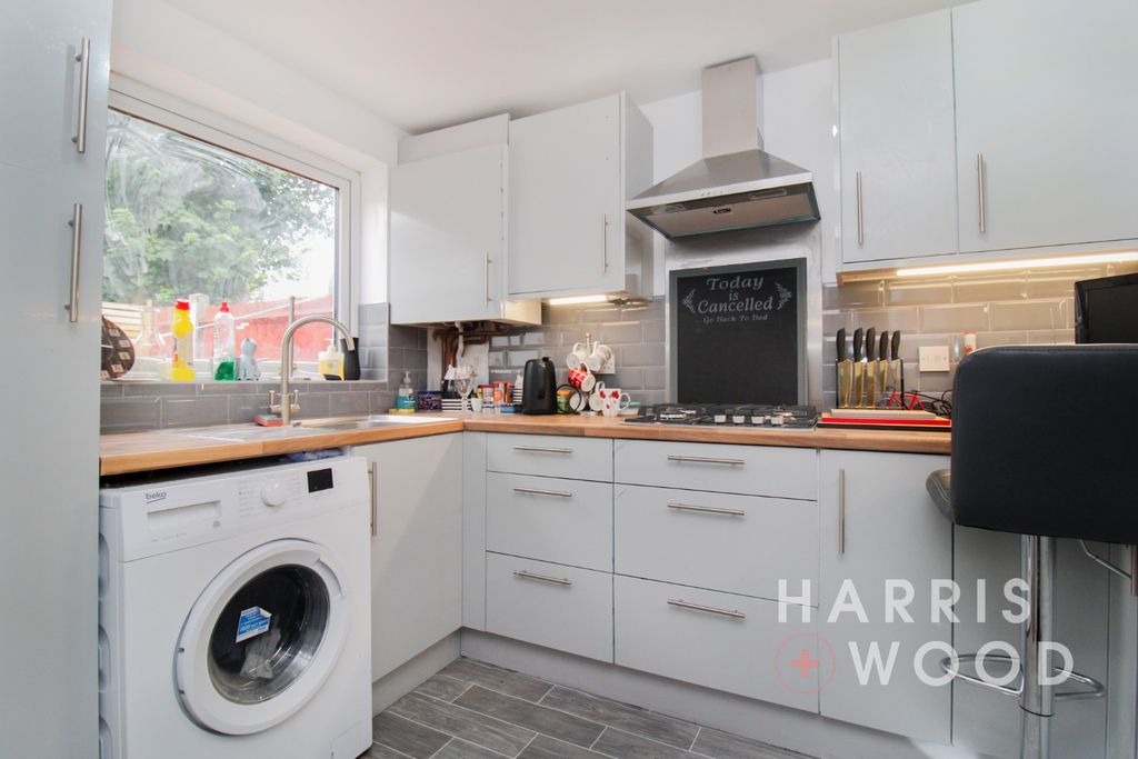 Property photo 3 of 27 4364842