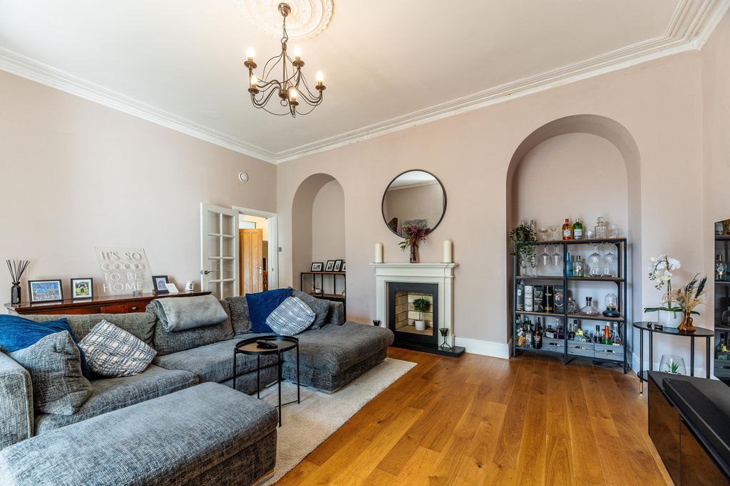 Property photo 2 of 15 1-37 Lenton Road 017