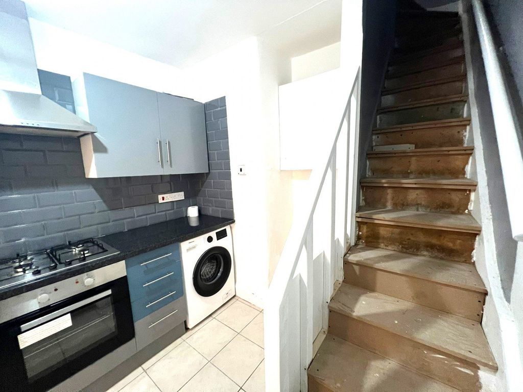 Property photo 2 of 6 Gallery