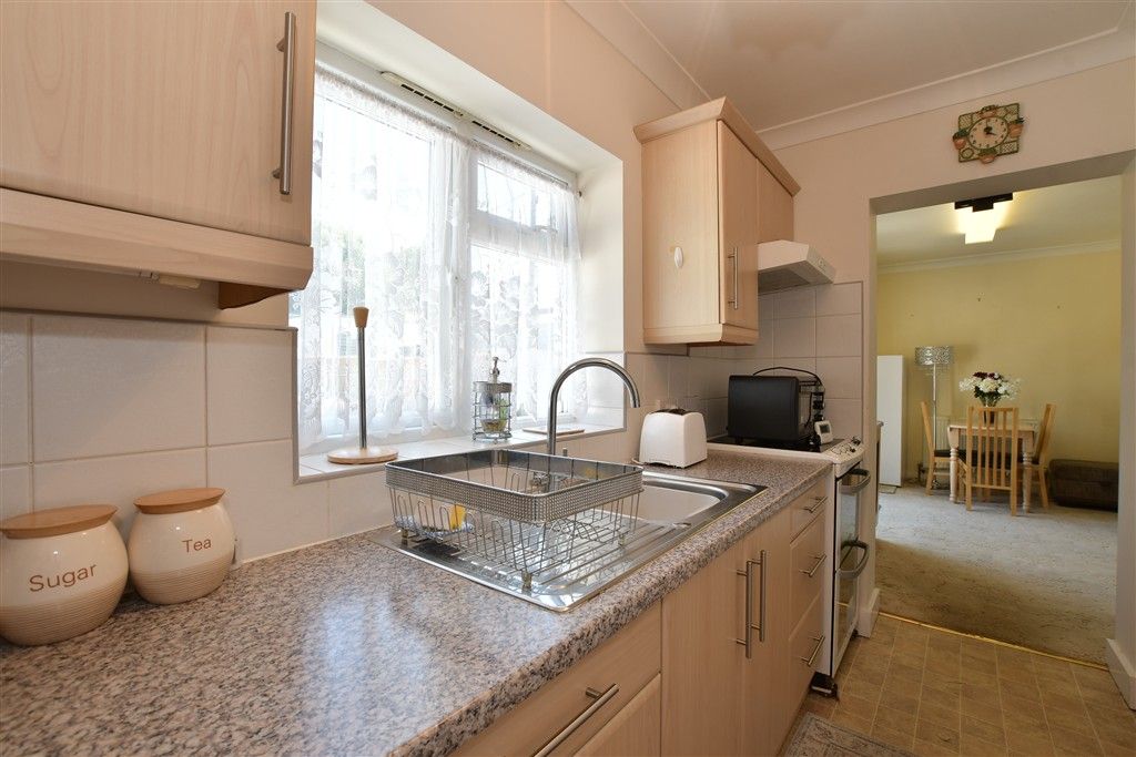 Property photo 2 of 12 Kitchen