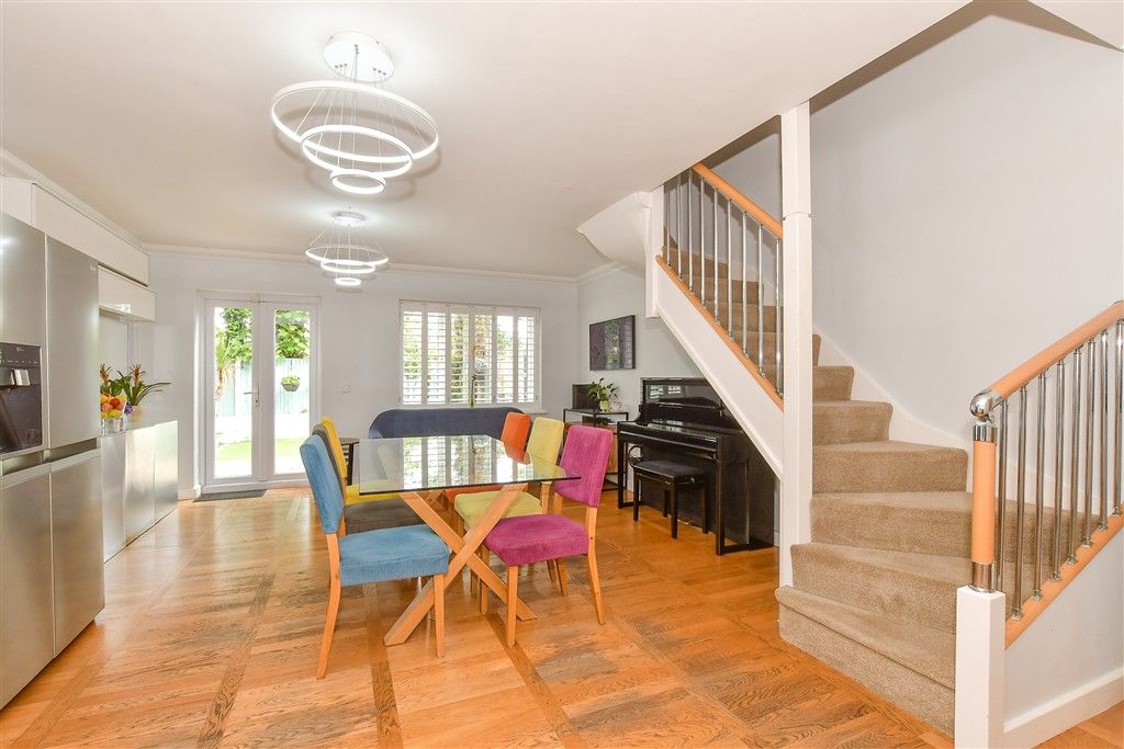 Property photo 3 of 13 Dining Area
