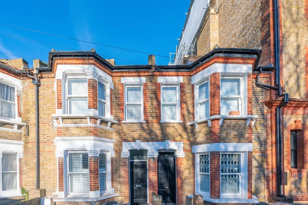 Property photo 2 of 12