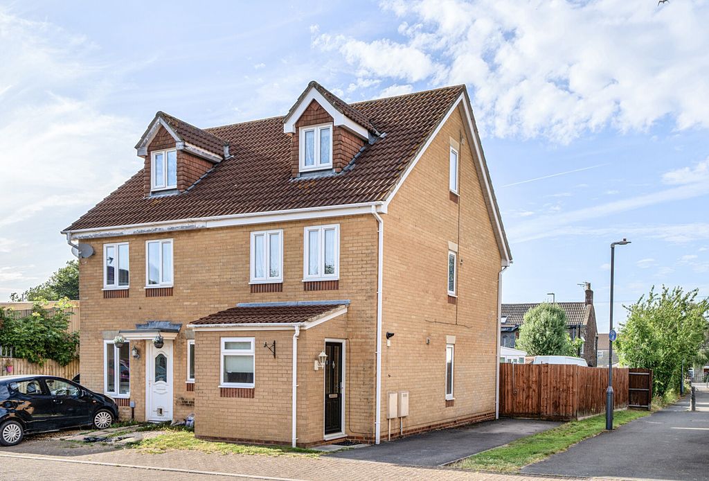 Property photo 1 of 15 1316925-22-685d97...