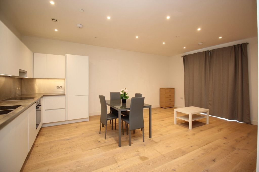 Property photo 2 of 9