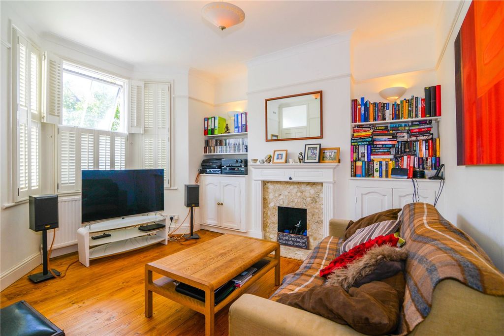 Property photo 2 of 8
