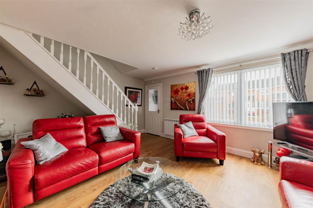 Property photo 3 of 17 21 Tranent Living Room-1.Jpg