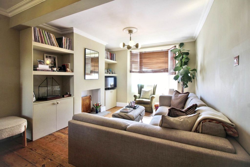 Property photo 2 of 15
