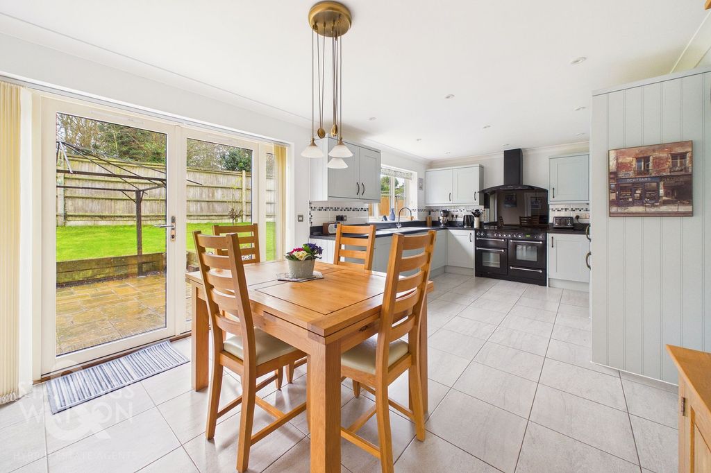 Property photo 3 of 29