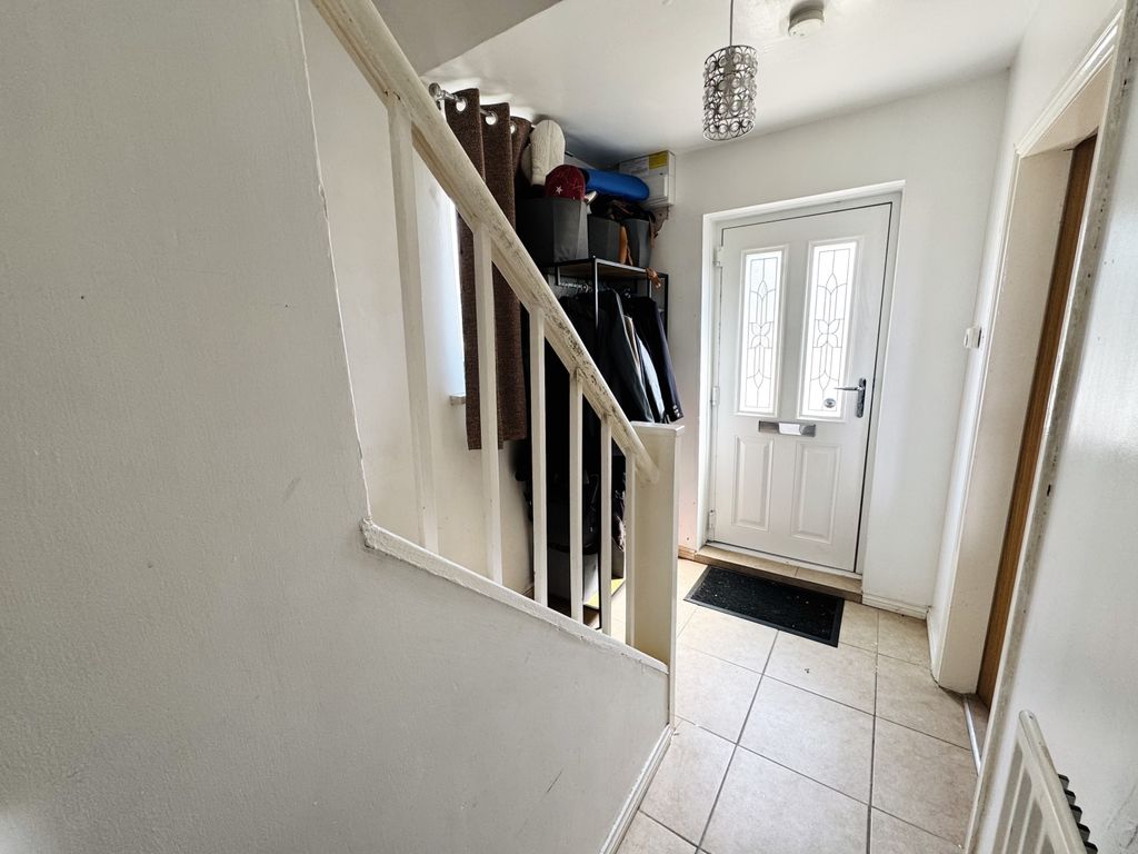 Property photo 3 of 17 Img_0710