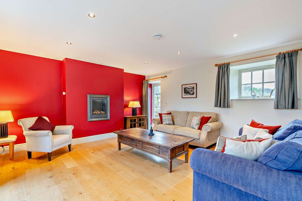 Property photo 2 of 30 Sitting Room