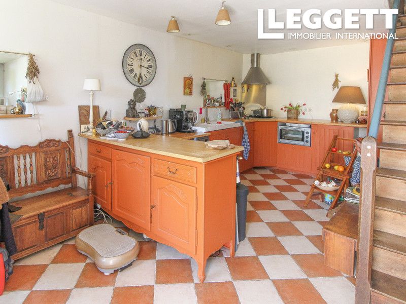 Property photo 3 of 10