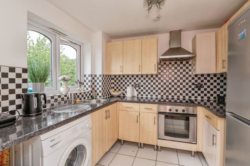 Property photo 3 of 15