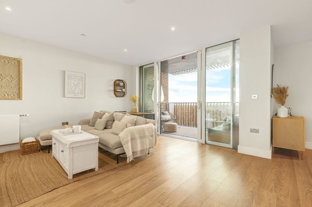 Property photo 1 of 8 Picture No. 11