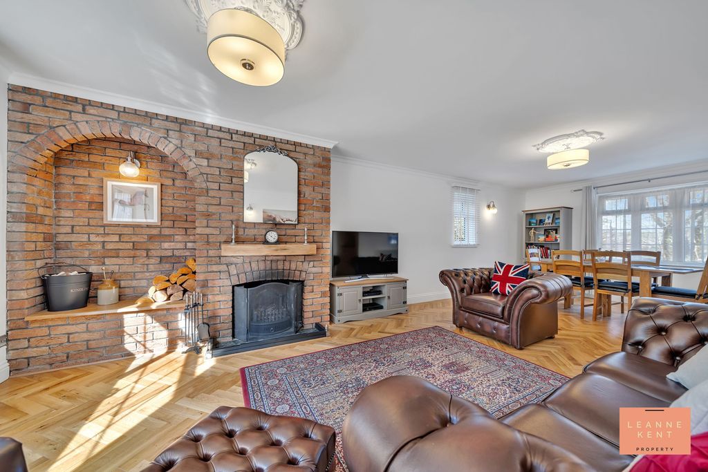 Property photo 2 of 57