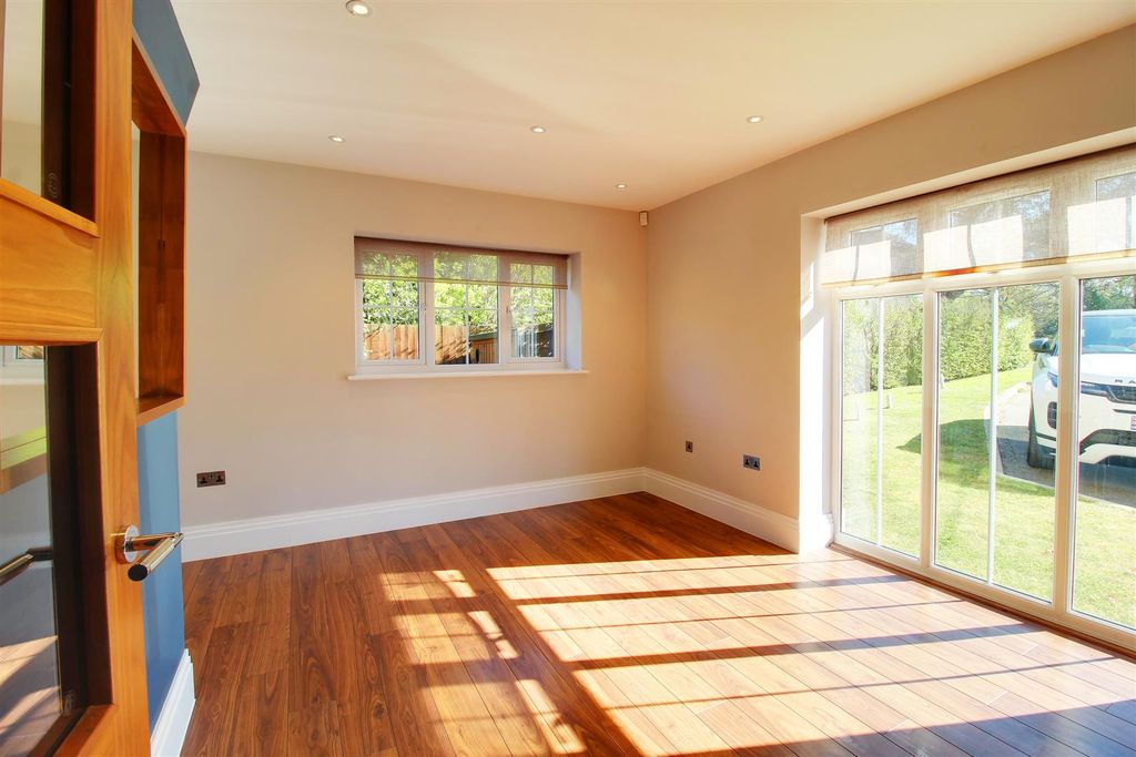 Property photo 2 of 21 Img_3654-Img_3656.Jpg