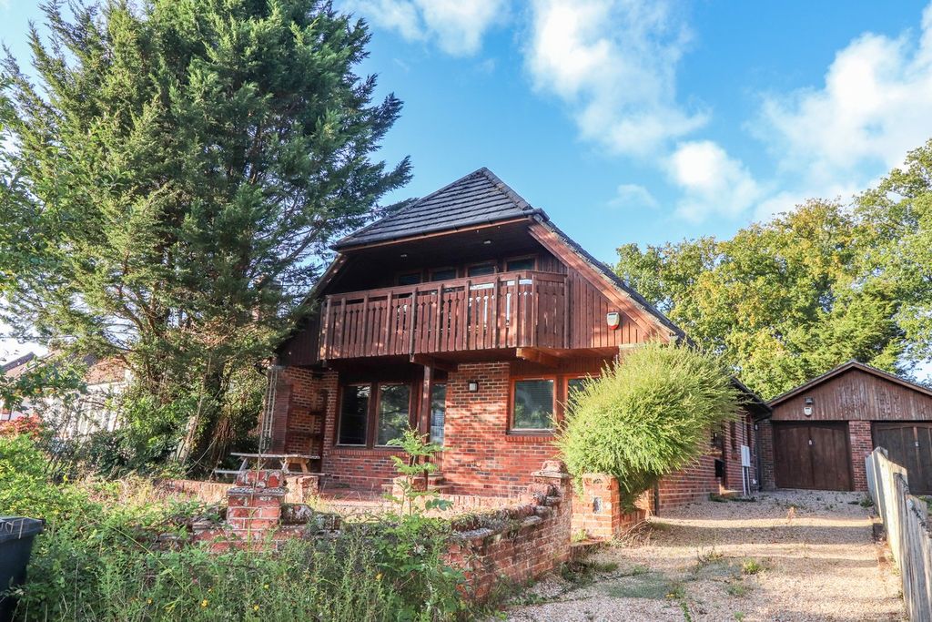 Property photo 1 of 18