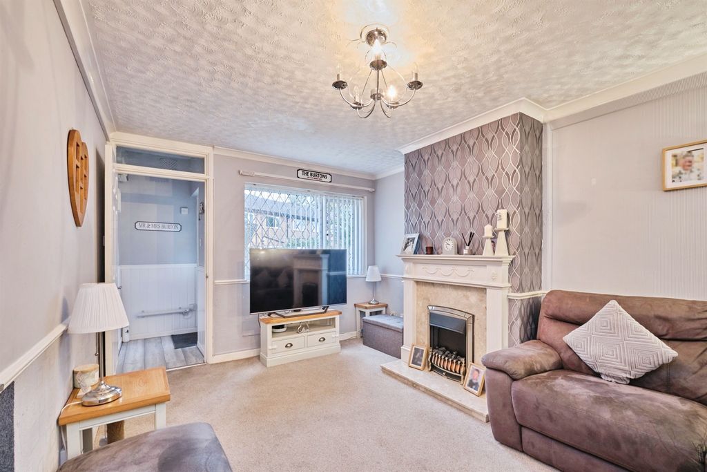 Property photo 2 of 15