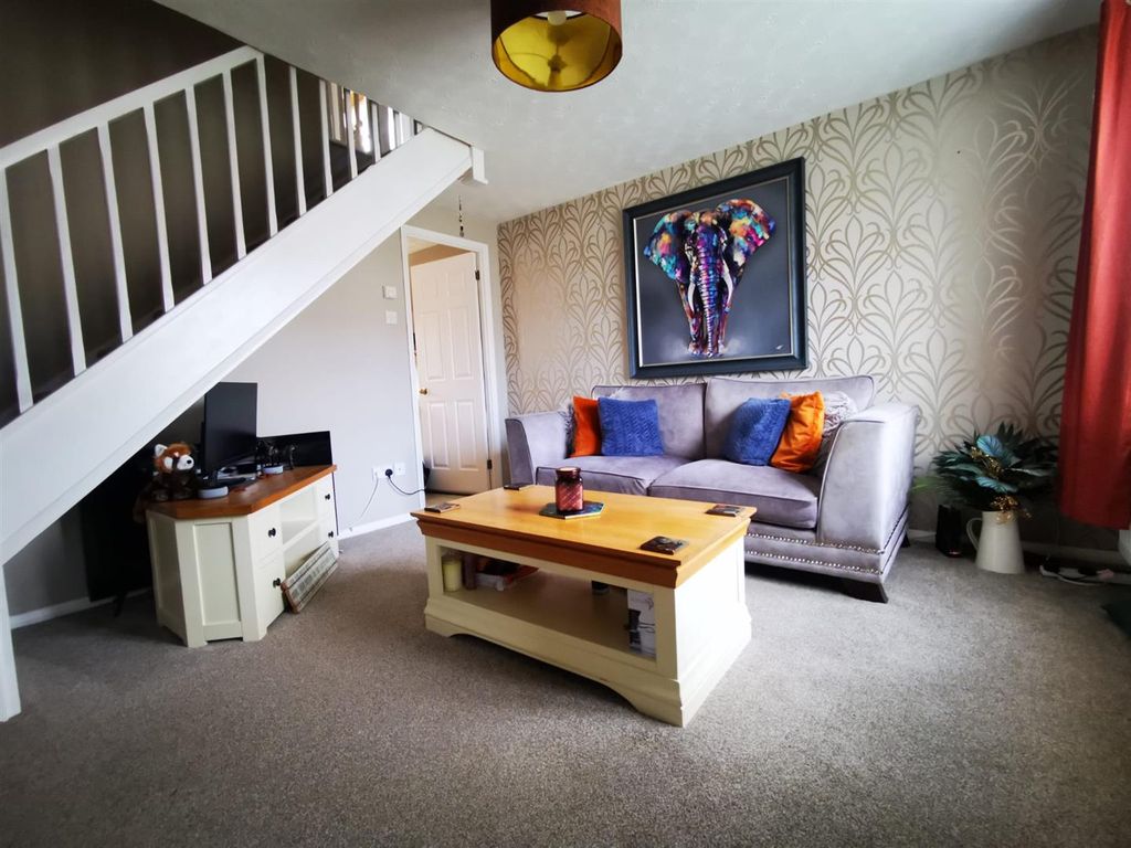 Property photo 2 of 12 Ujjl8765.Jpg