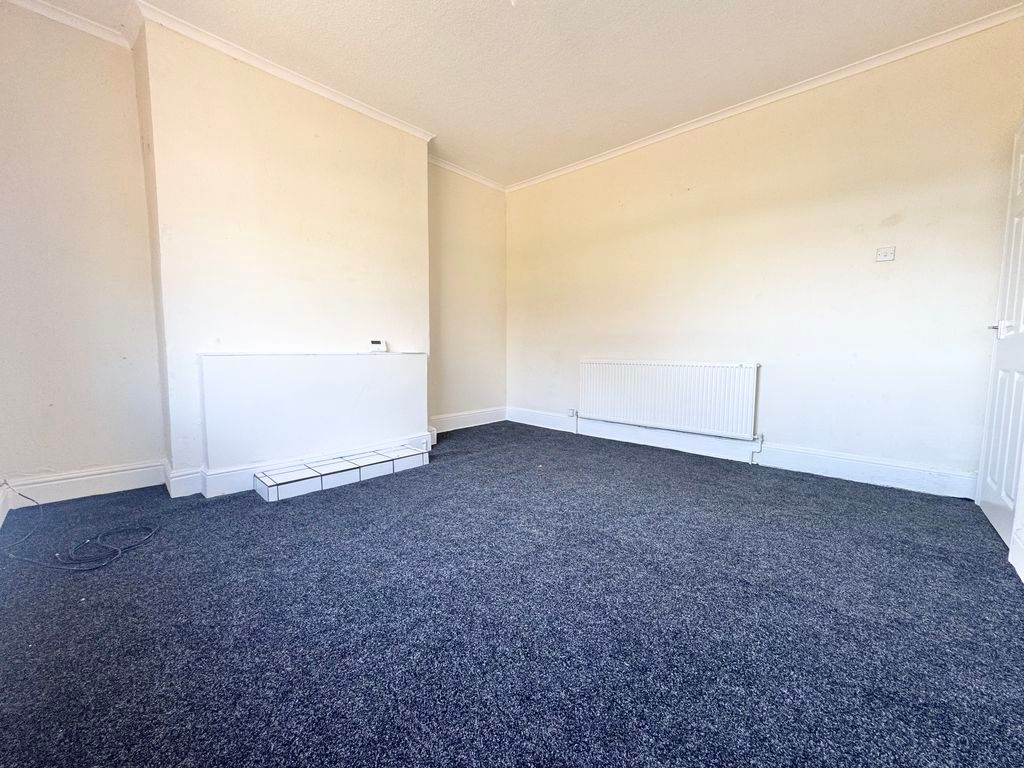 Property photo 2 of 6 Lounge