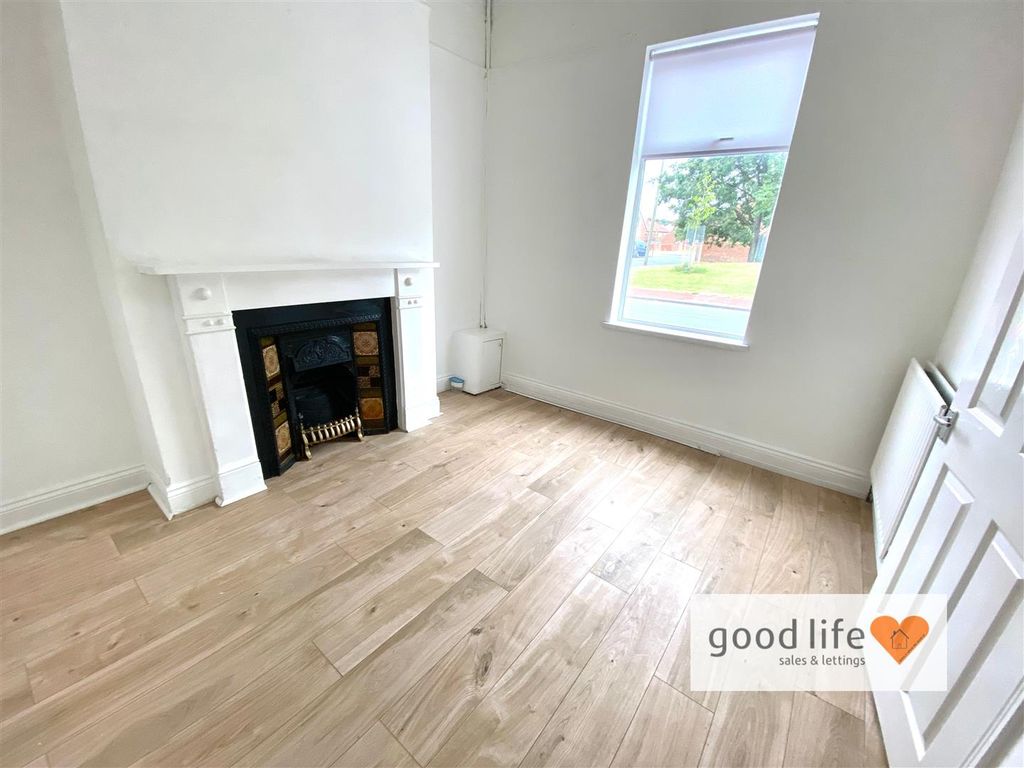 Property photo 2 of 9 20250701_152747548_Ios130Rutland.Jpg