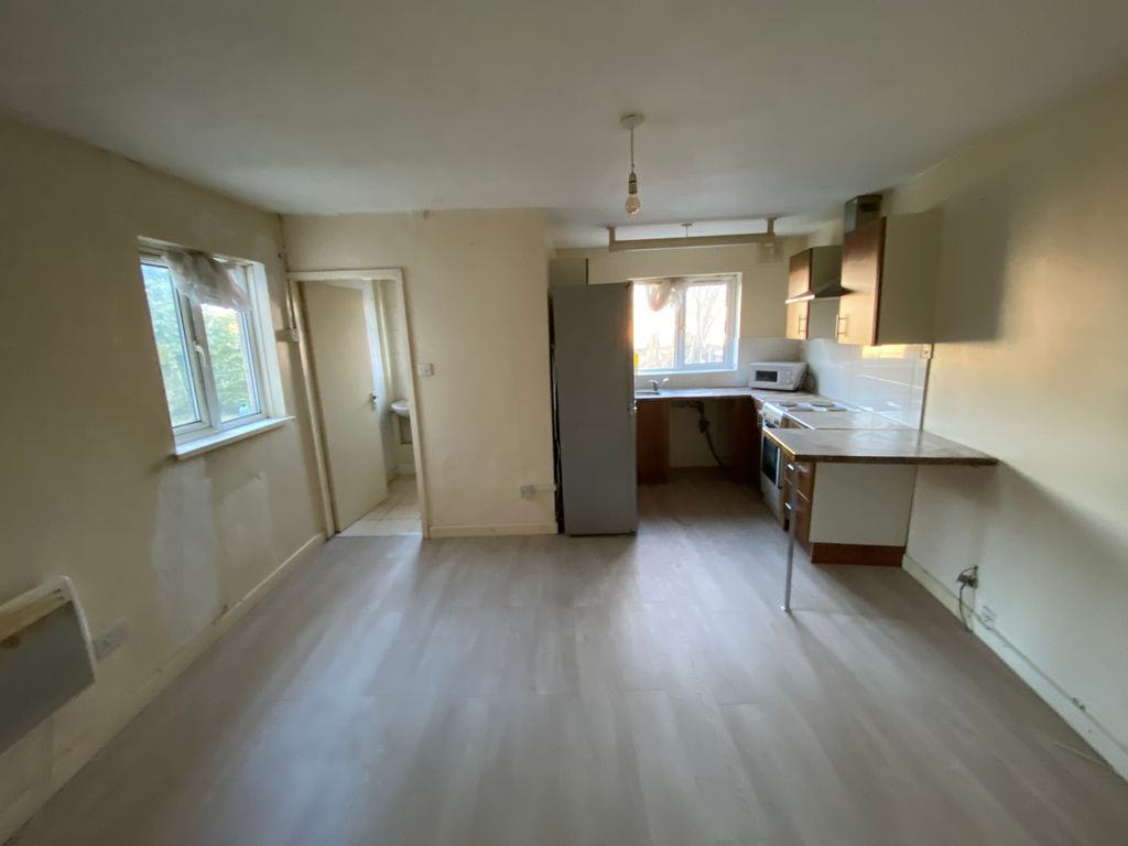 Property photo 1 of 3