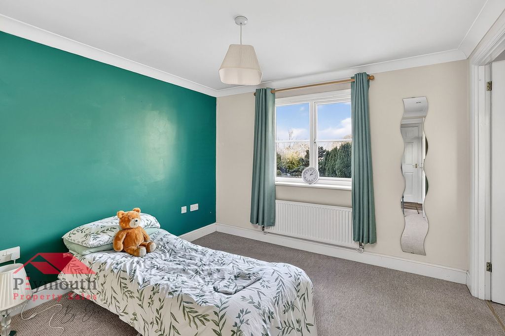 Property photo 3 of 19