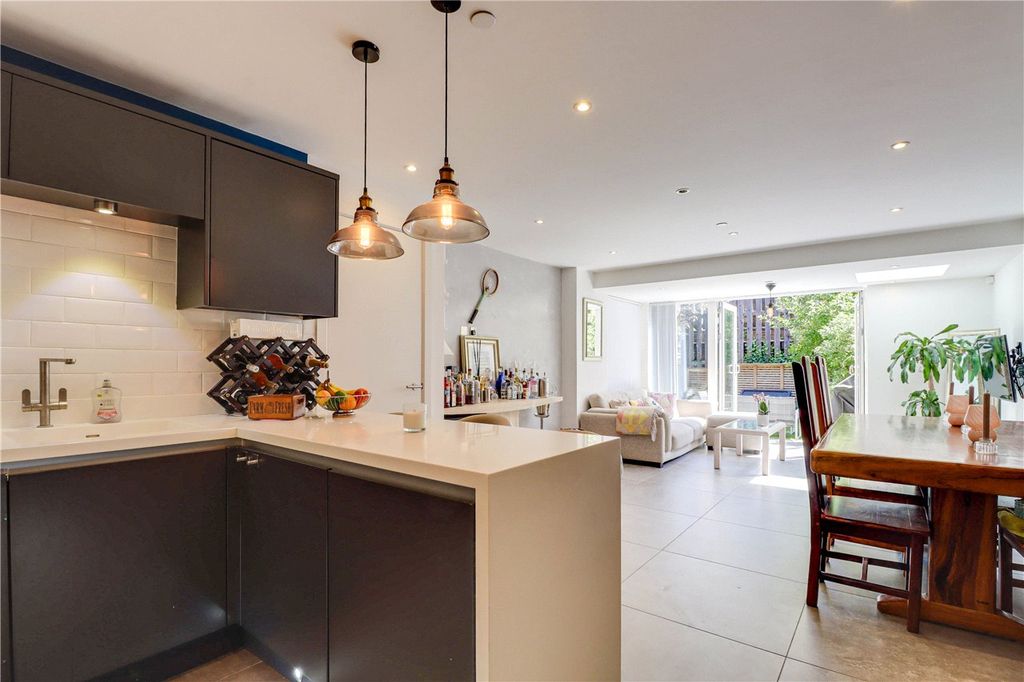 Property photo 3 of 13 Kitchen/Living Room