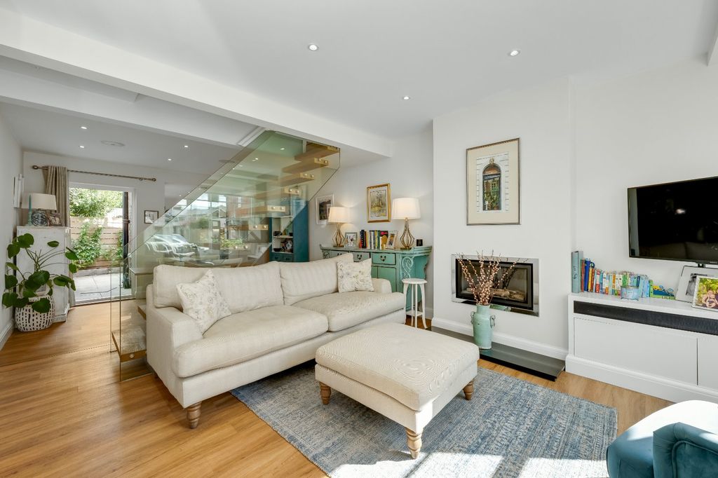 Property photo 2 of 14 Reception Room