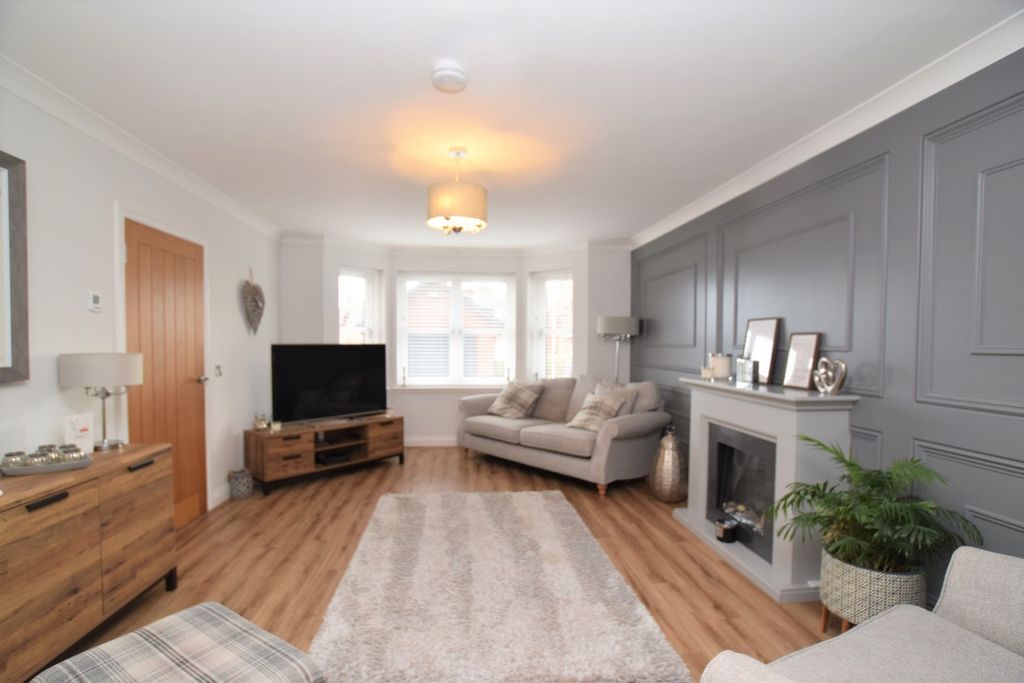 Property photo 3 of 40